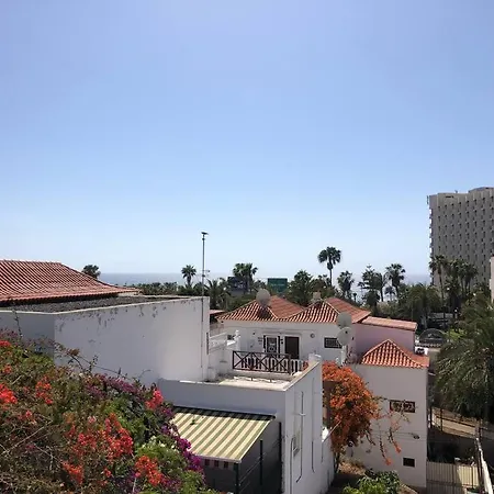 Modern 2 Bed Penthouse Americas Centre Of Town With A Pool And Ocean Views Lejlighed