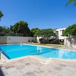 Апартаменты Modern 2 Bed Penthouse Americas Centre Of Town With A Pool And Ocean Views Плая-де-лас-Америкас
