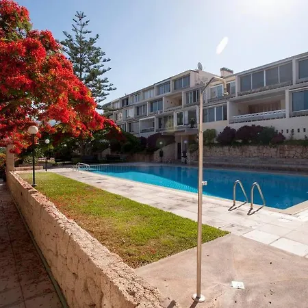 Modern 2 Bed Penthouse Americas Centre Of Town With A Pool And Ocean Views Lägenhet *