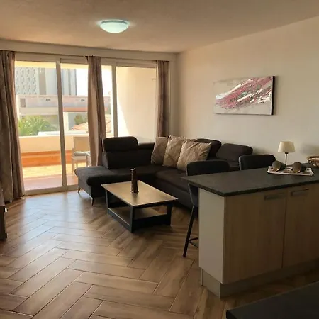 Lägenhet Modern 2 Bed Penthouse Americas Centre Of Town With A Pool And Ocean Views Playa de las Americas (Tenerife)
